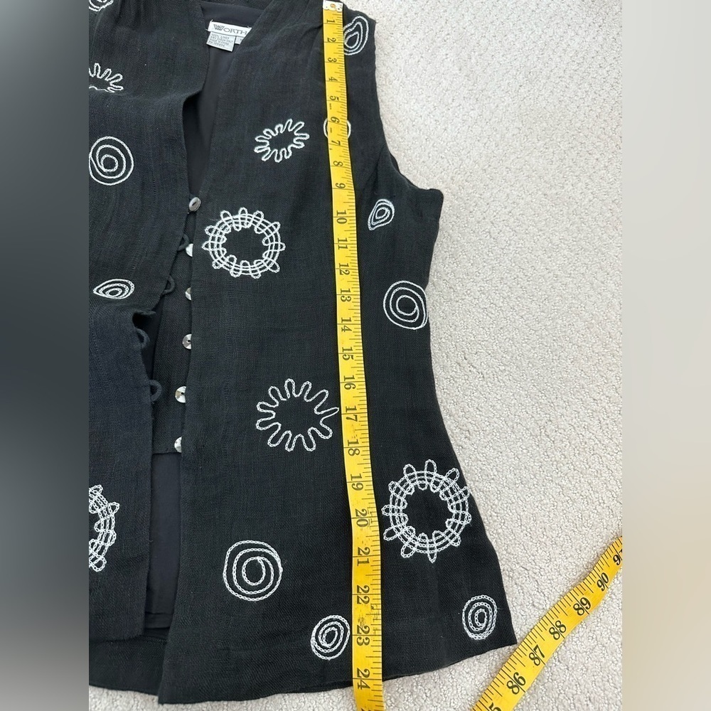 W by Worth Sleeveless Black Fitted Top, White Stitched Designs, Sash, Size 10 - Picture 6 of 9